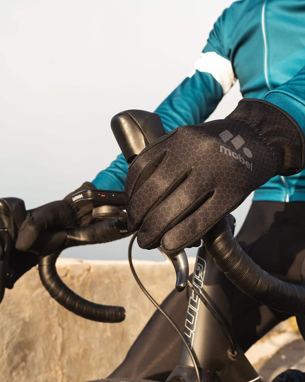 Guante invierno BLACK PRO detalle 001