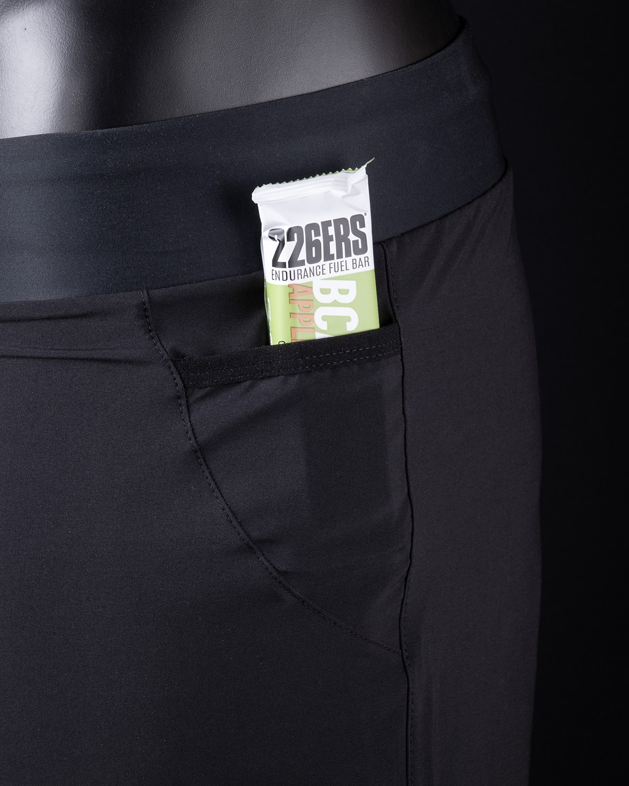 Pantalon-malla-interior-trail-BLACK-PRO-detalle-3